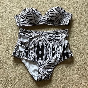 Strapless underwire padded bikini set